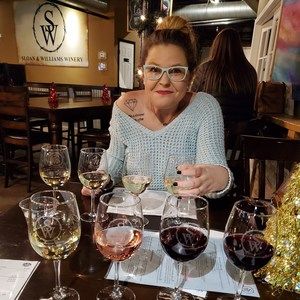 Meet your Posher, Laura